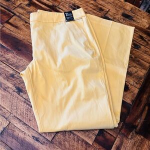 7 Diamonds Women's Straight Leg Jeans in Soft Yellow